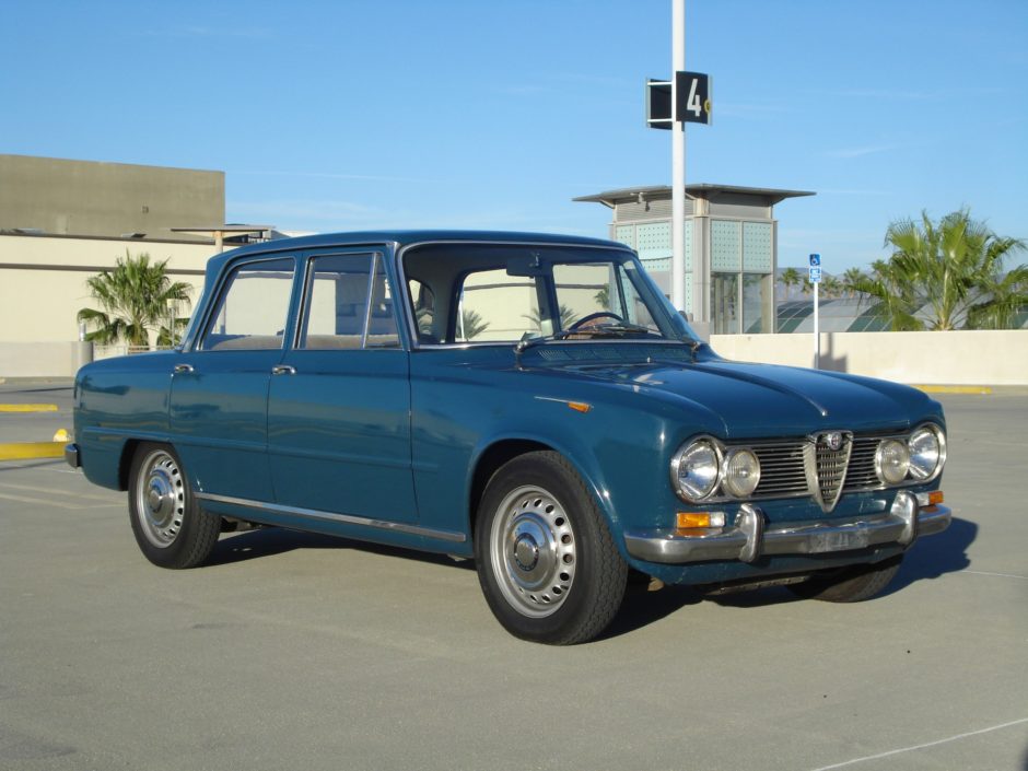 Black-Plate 1967 Alfa Romeo Giulia Super