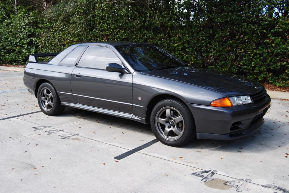 nissan skyline 1989