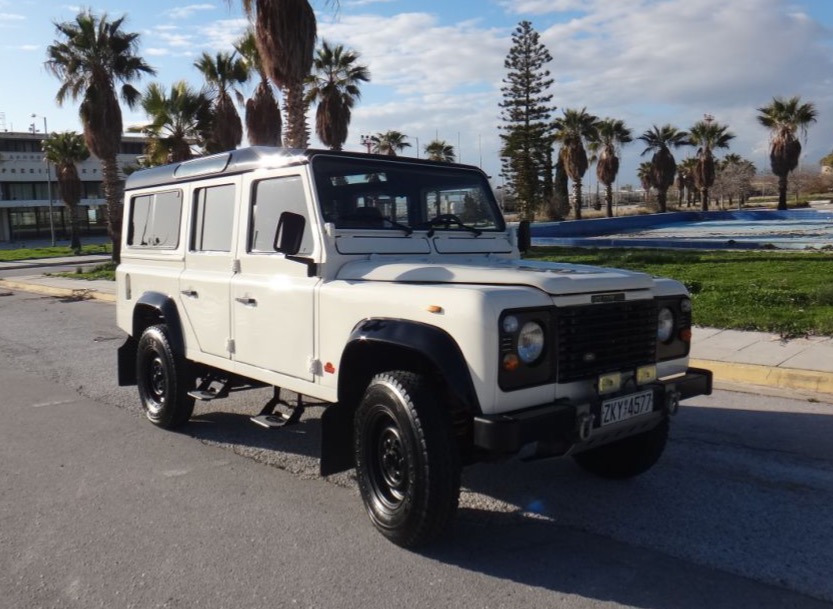 1990 Land Rover 110 V8 5-Speed