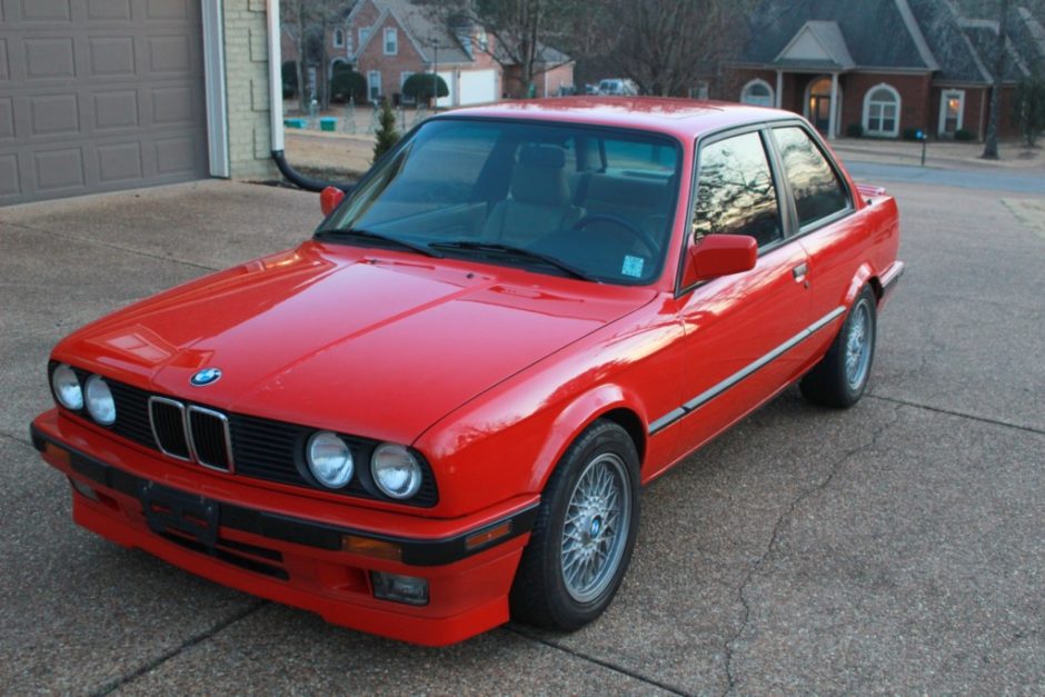 No Reserve: 1991 BMW 318is 5-Speed