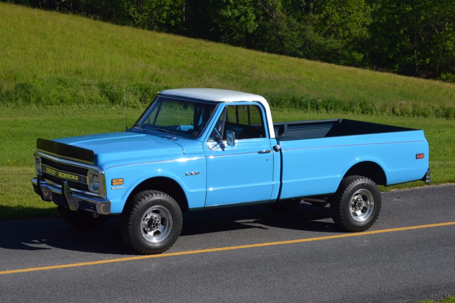 1969 Chevrolet C20 Deluxe Pick-Up