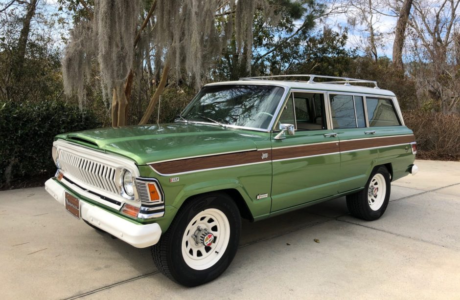 Restored 1970 Jeep Wagoneer 4×4