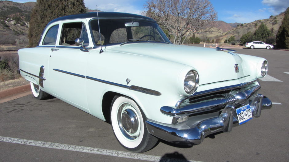 1953 Ford Customline 2-Door