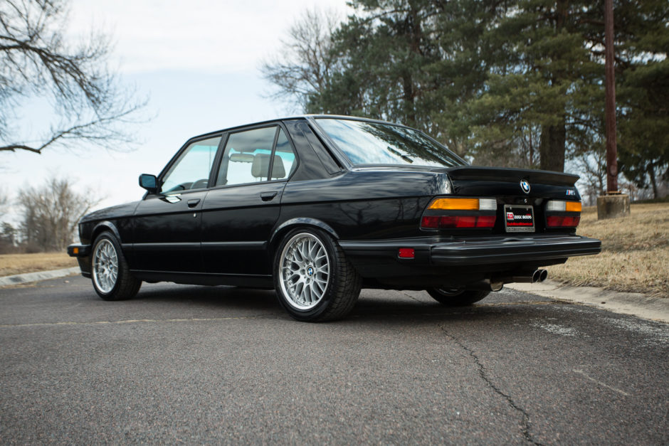 No Reserve: 1988 BMW M5