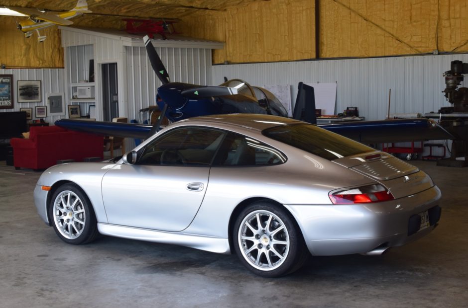 2001 Porsche 911 Carrera 4 Coupe 6-Speed