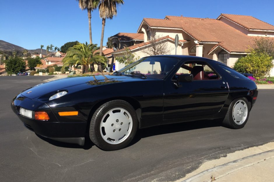 1987 Porsche 928 S4