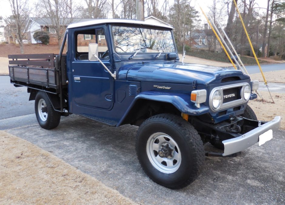 1975 Toyota Land Cruiser FJ45 4-Speed