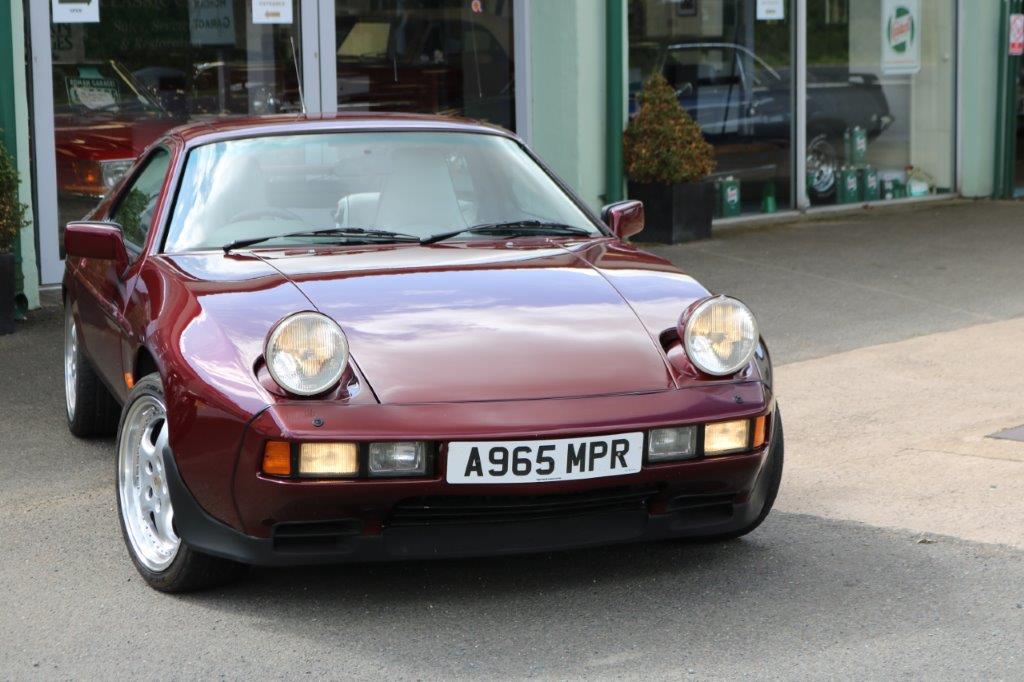 1983 PORSCHE 928 S2