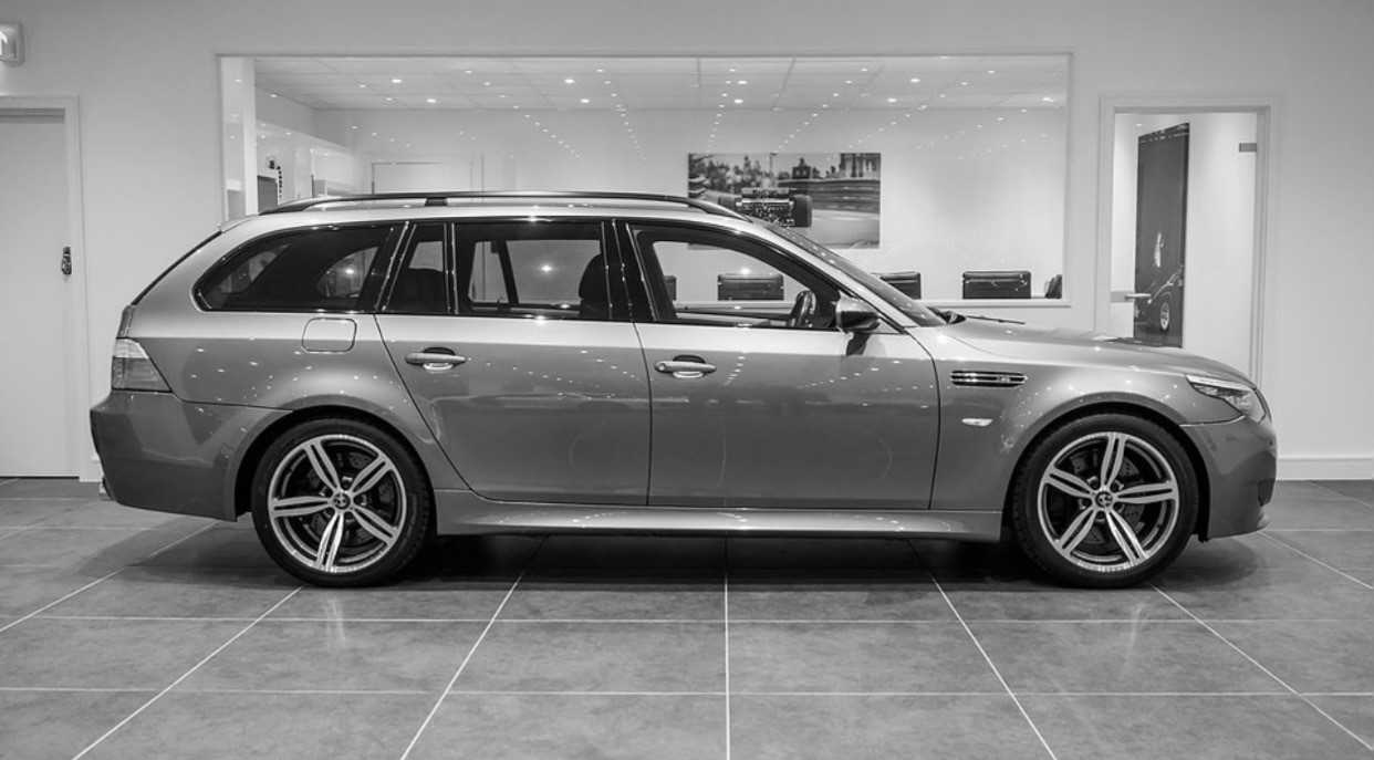 2007 BMW E61 M5 Touring