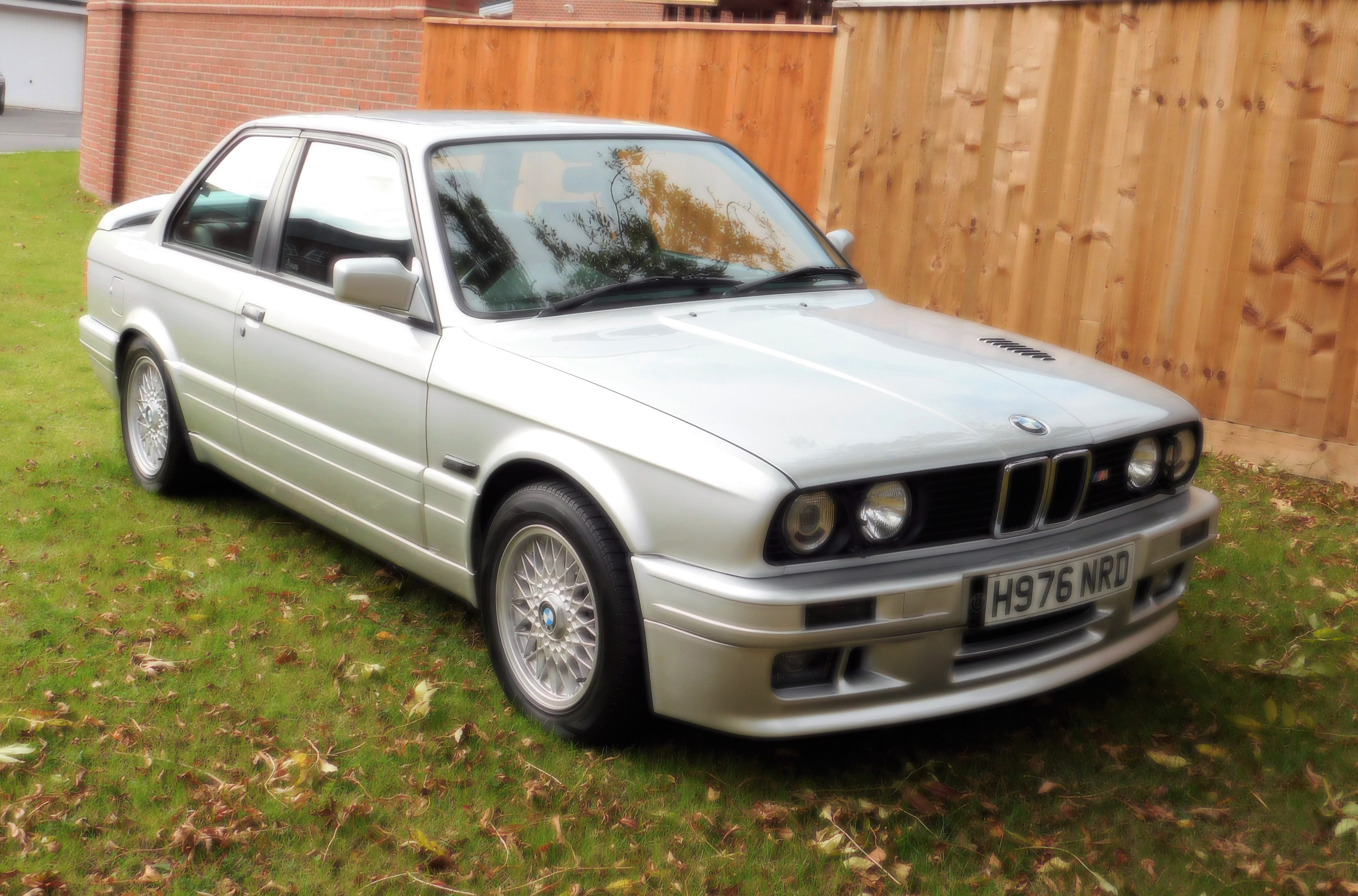 1990 BMW 325i Sport M-technic II (E30)