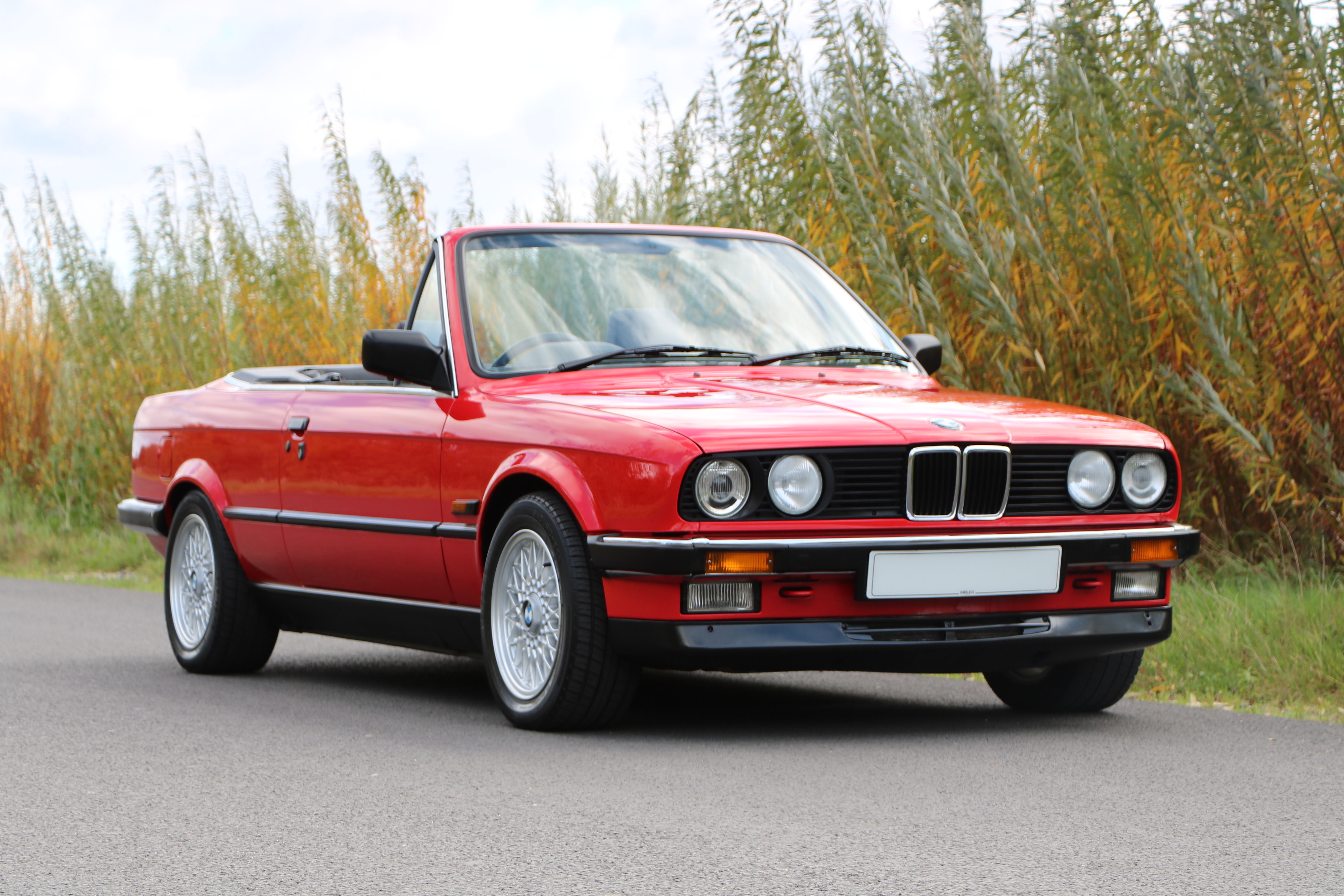 1990 BMW E30 325i Cabriolet