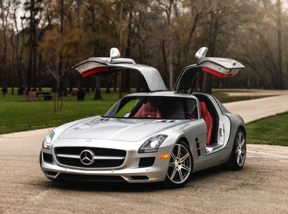 2300-Mile 2011 Mercedes-Benz SLS AMG