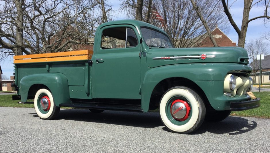 1952 Ford F-2 Pickup