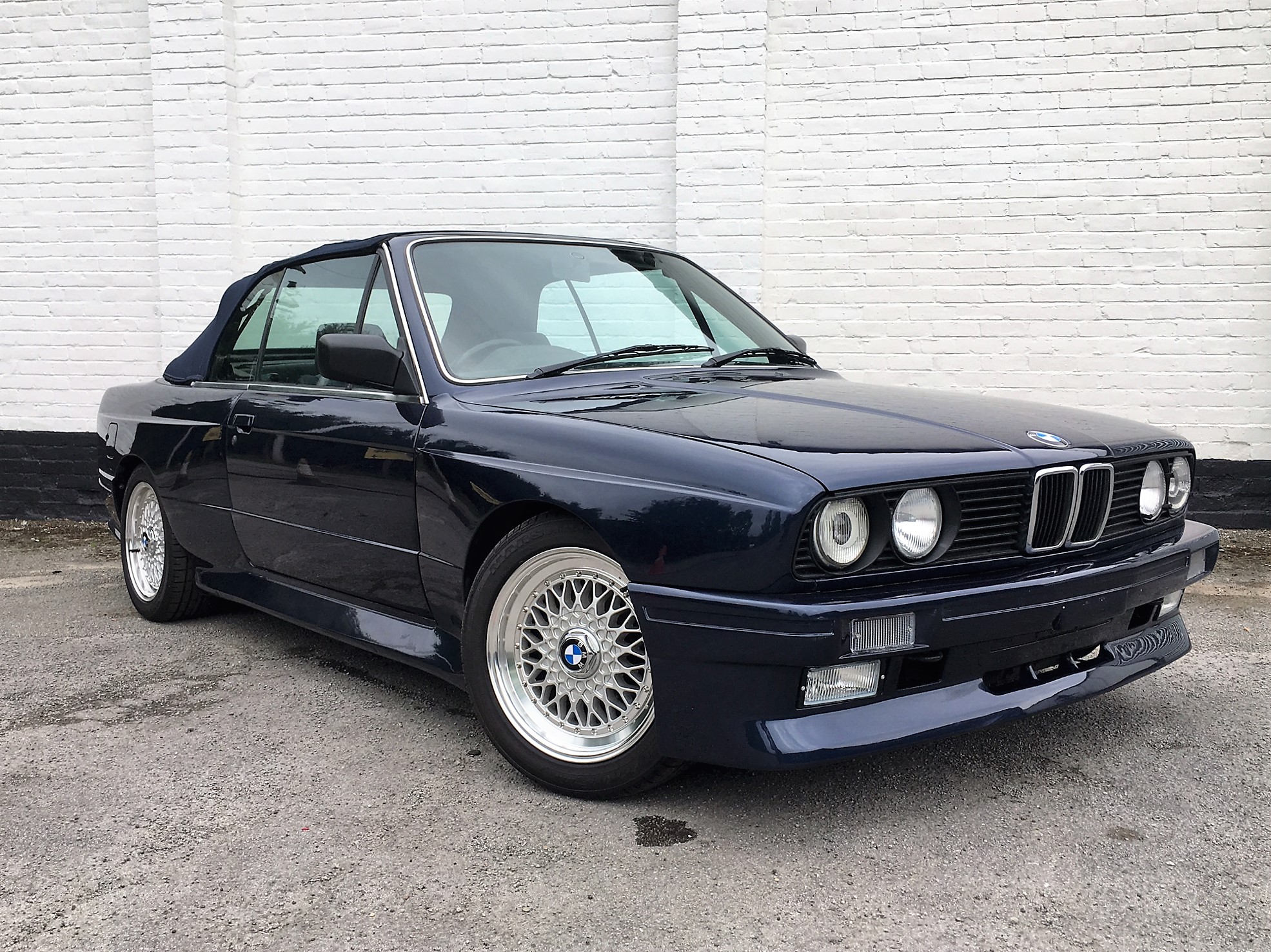 1988 BMW E30 320i Convertible