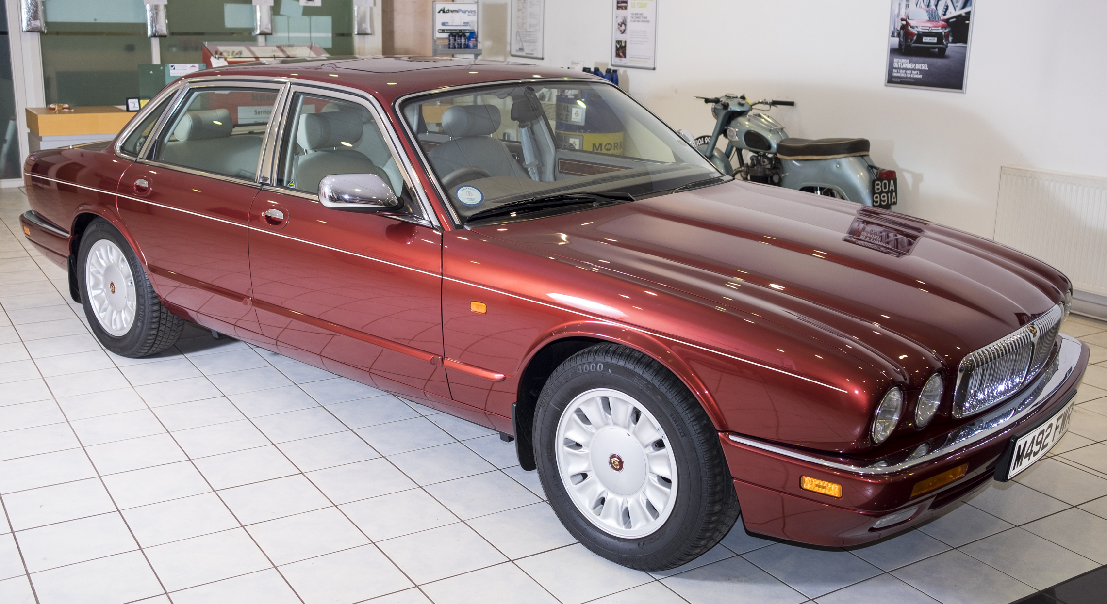 1995 Daimler Six (X300)