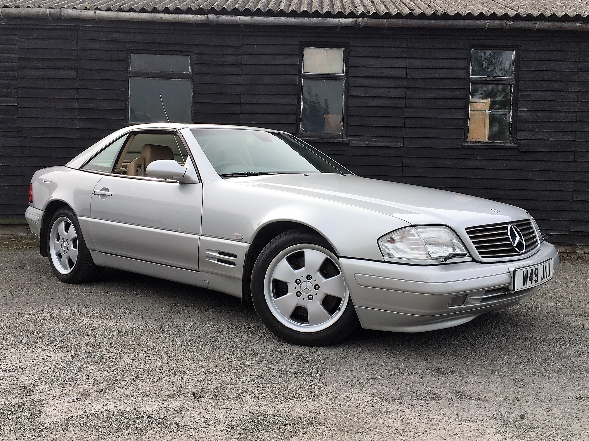 2000 Mercedes-Benz SL320