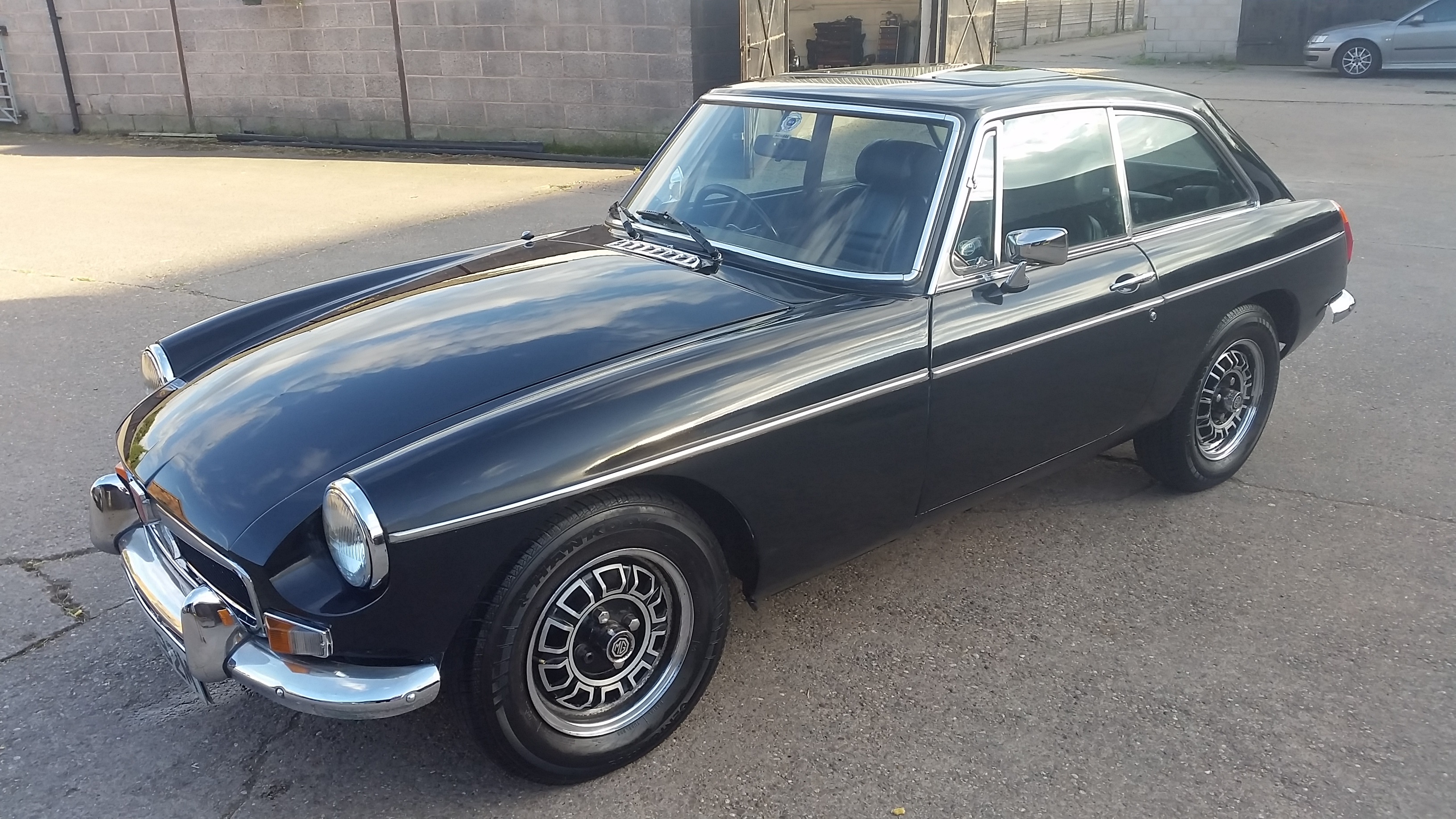 1974 MGB GT V8
