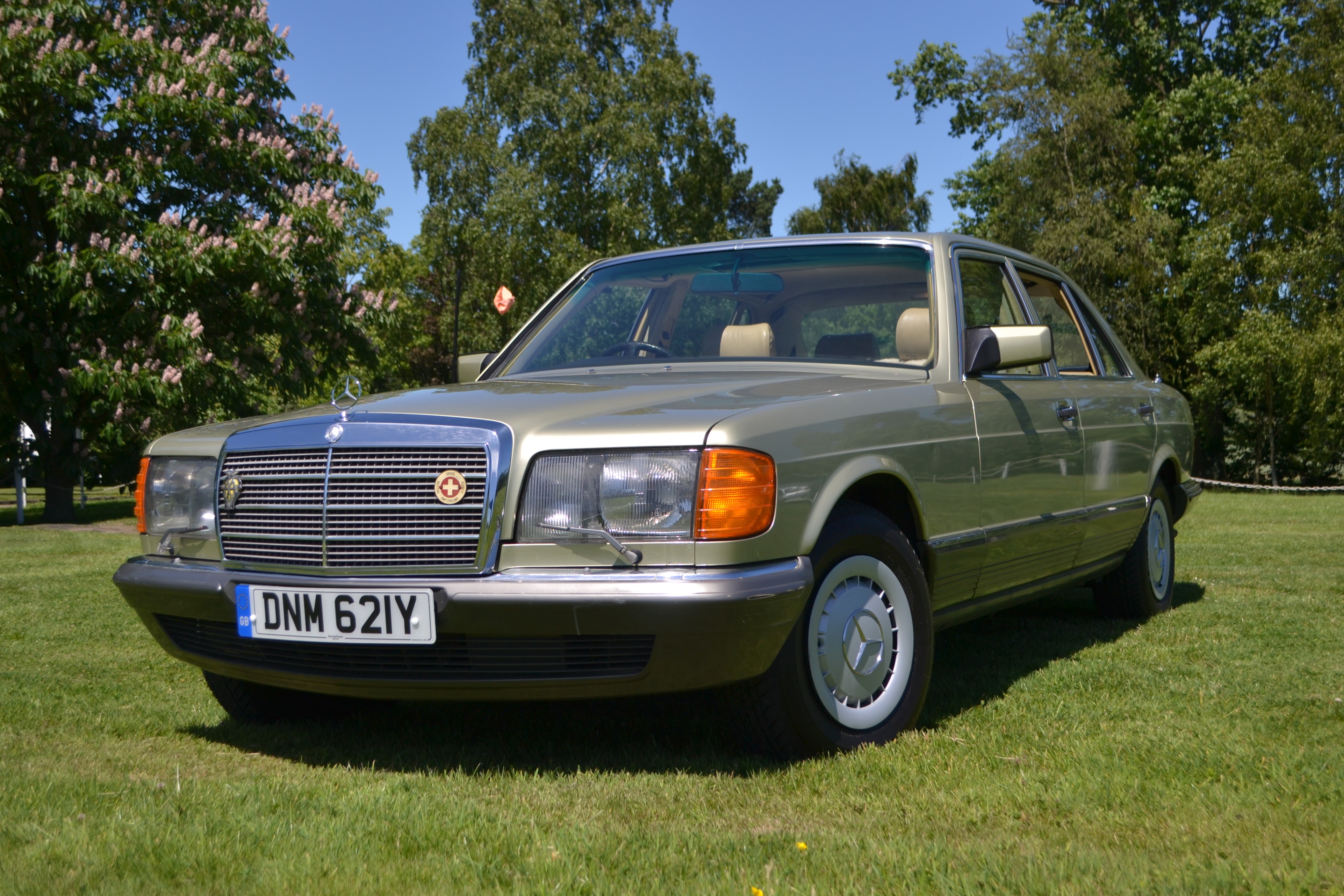 1982 Mercedes-Benz  500SEL (W126)