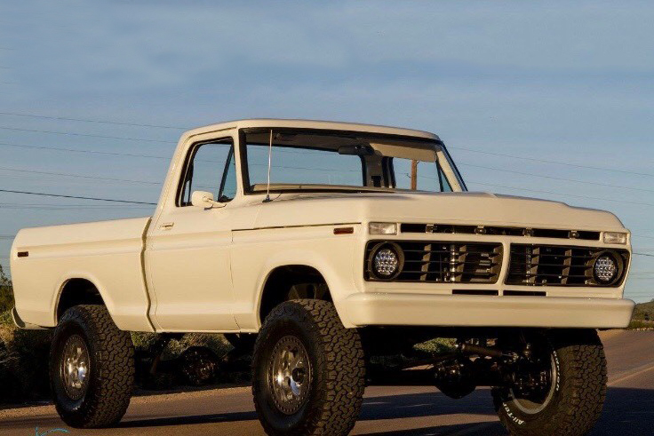 1977 FORD F-100 4X4 CUSTOM PICKUP