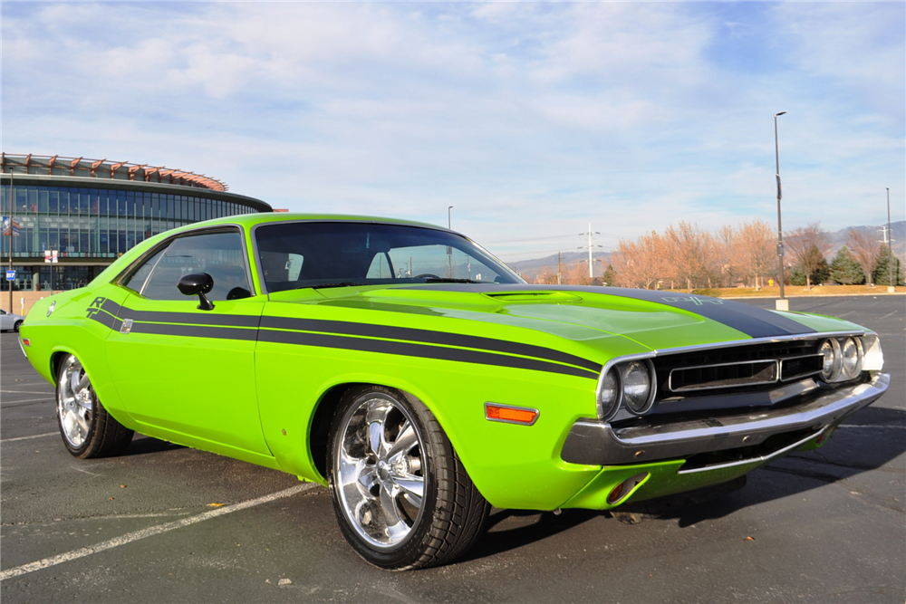 1971 DODGE CHALLENGER CUSTOM R/T RE-CREATION