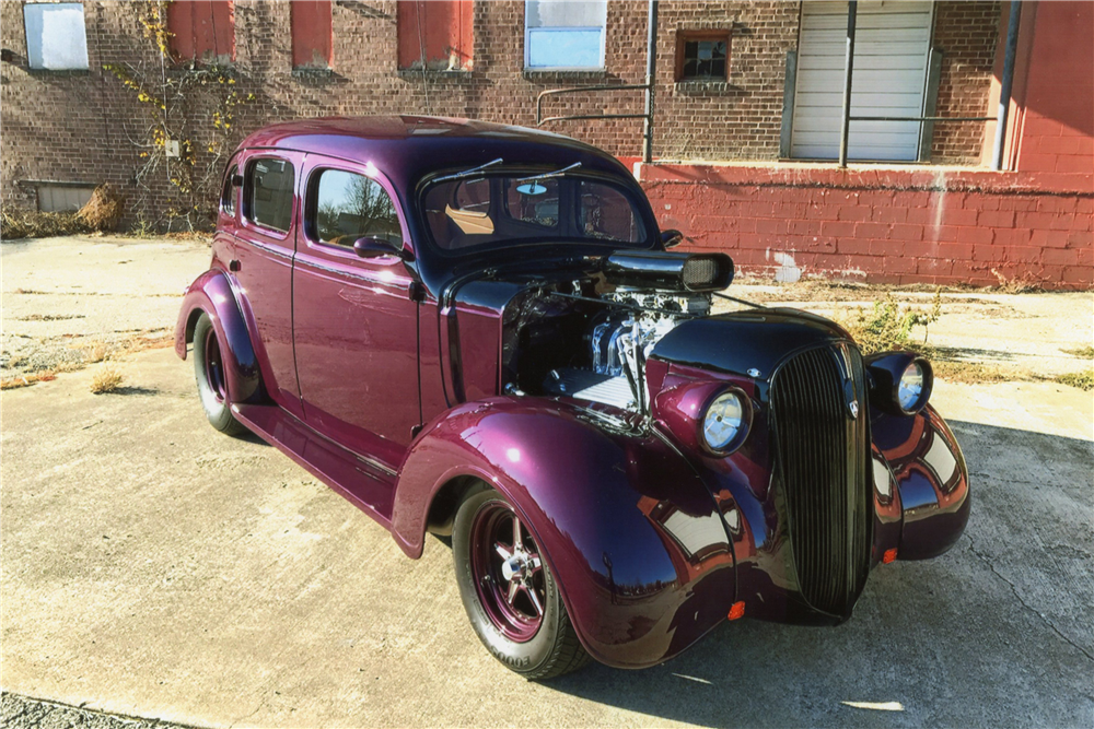 1937 PLYMOUTH  CUSTOM SEDAN