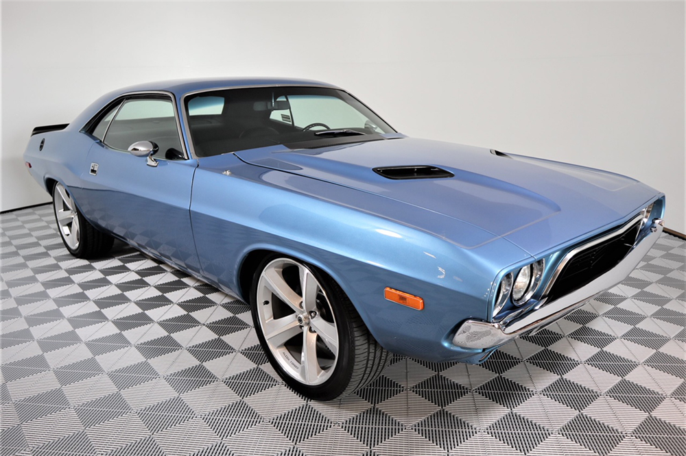 1972 DODGE CHALLENGER CUSTOM COUPE