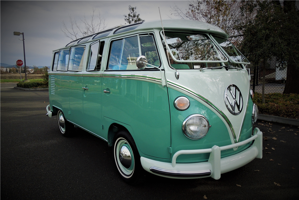 1963 VOLKSWAGEN 23-WINDOW DELUXE MICROBUS