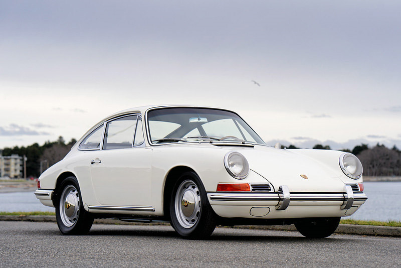 1966 PORSCHE 911