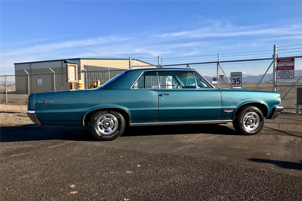 1964 PONTIAC GTO