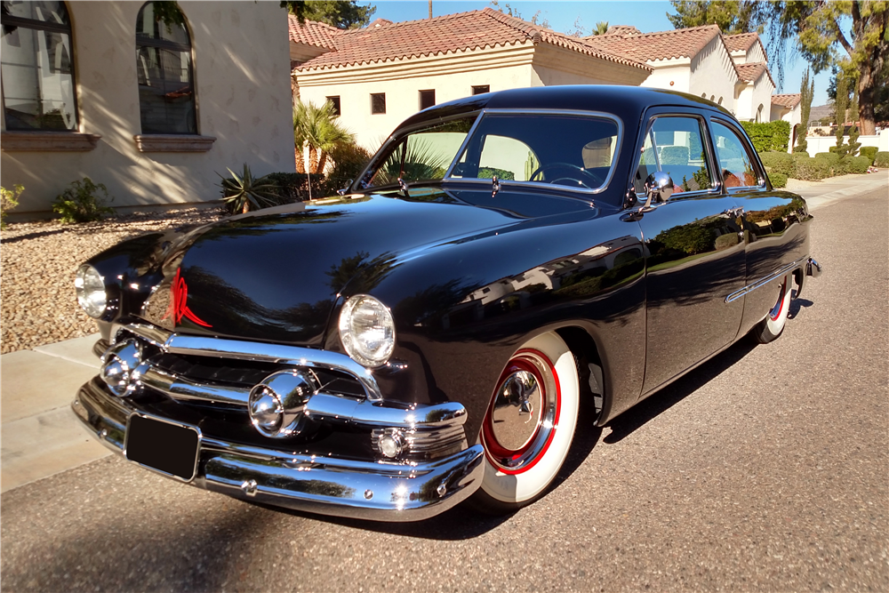 1951 FORD CUSTOM 2-DOOR SEDAN