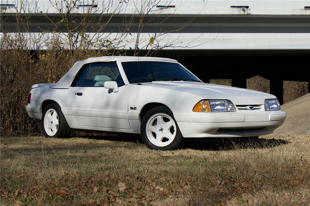 1993 FORD MUSTANG CONVERTIBLE