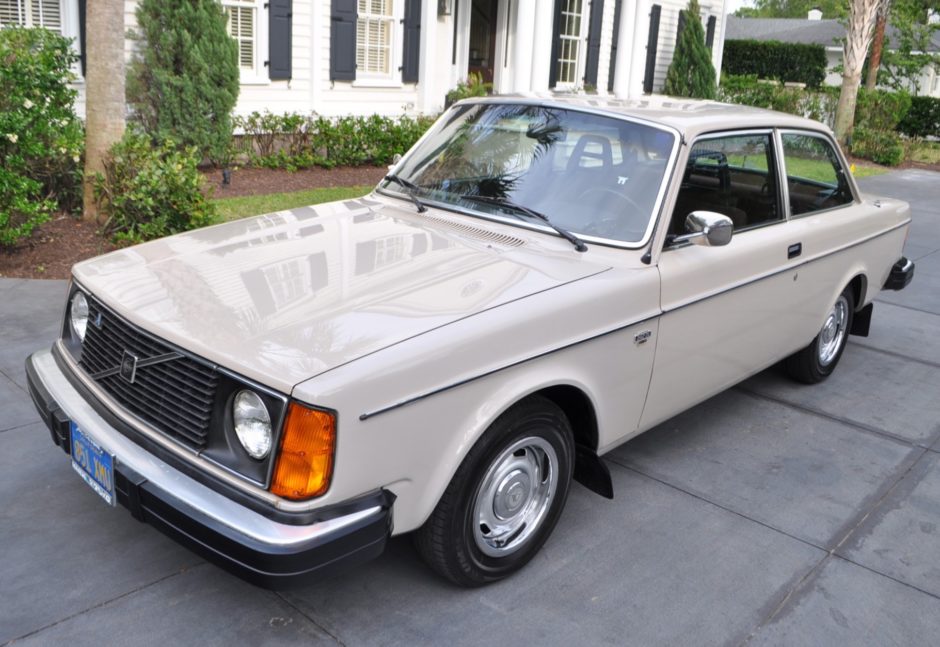 No Reserve: 56K-Mile 1979 Volvo 242