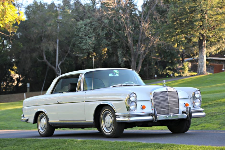 1966 Mercedes-Benz 300SE Coupe