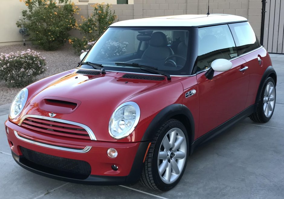 No Reserve: 27K-Mile 2003 Mini Cooper S 6-Speed