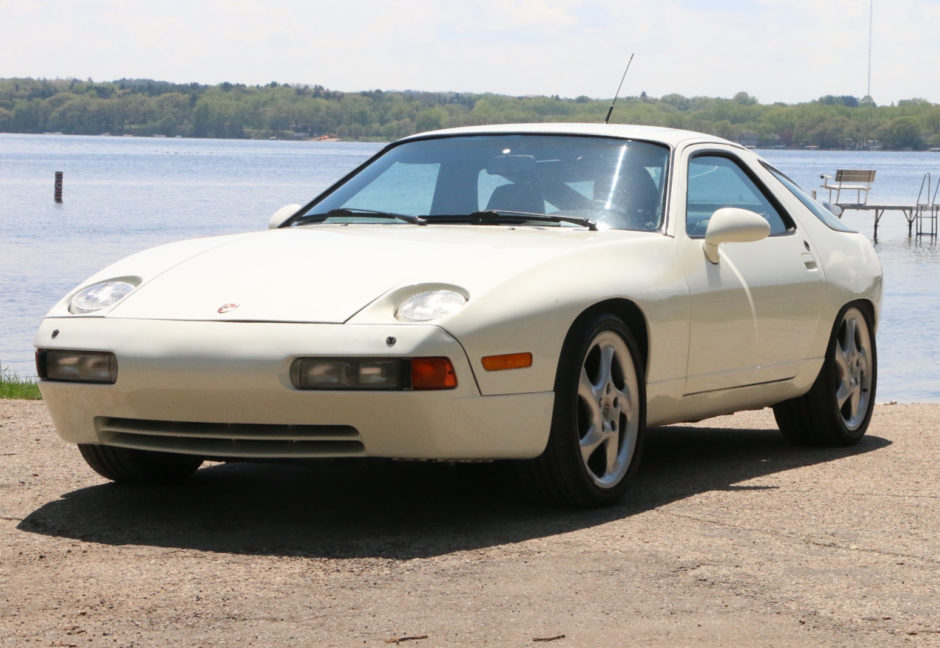 1990 Porsche 928 S4