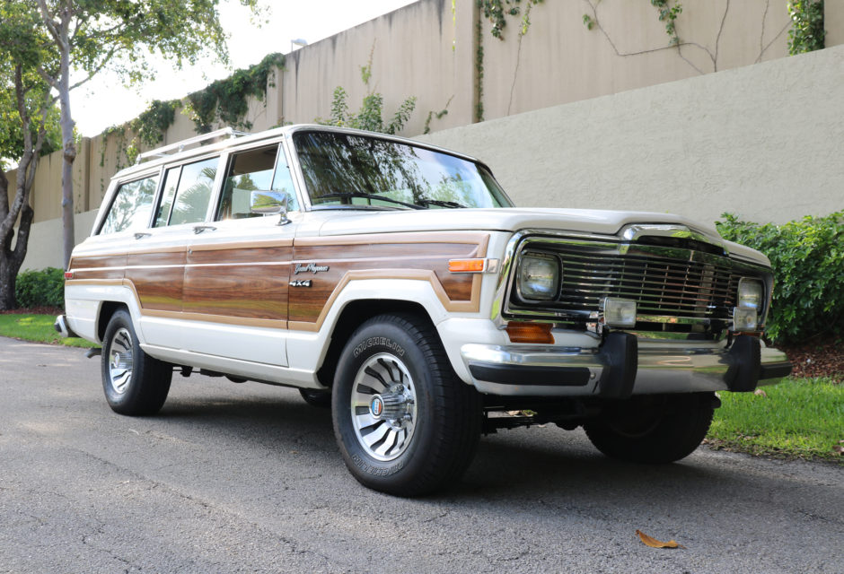 No Reserve: 1984 Jeep Grand Wagoneer