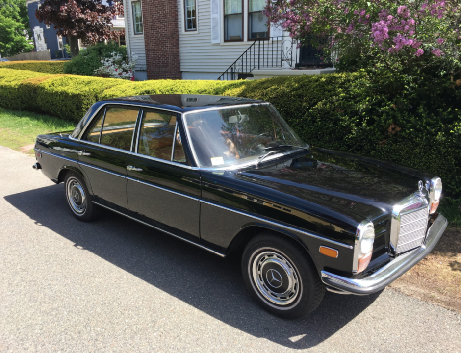 No Reserve: 1969 Mercedes-Benz 220 4-Speed