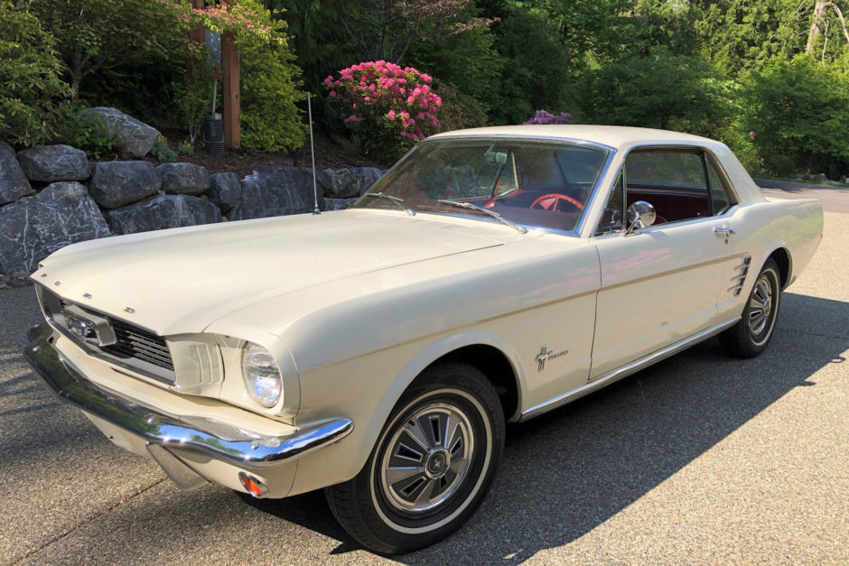 1966 Ford Mustang Hardtop Coupe 3-Speed