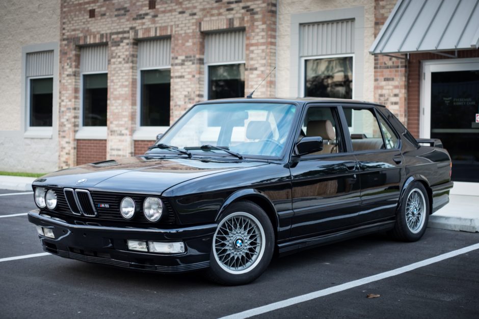 1988 BMW M5