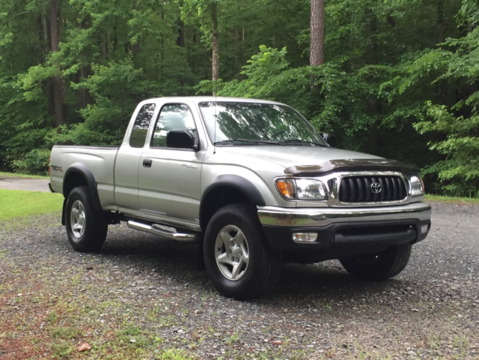No Reserve: 44K-Mile 2004 Toyota Tacoma SR5 V6 4X4