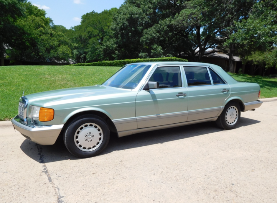 1987 Mercedes-Benz 560SEL