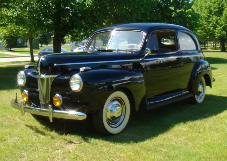 1941 Ford Deluxe