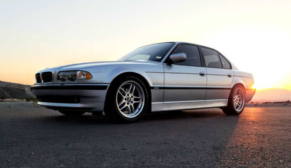 No Reserve: 2001 BMW 740i