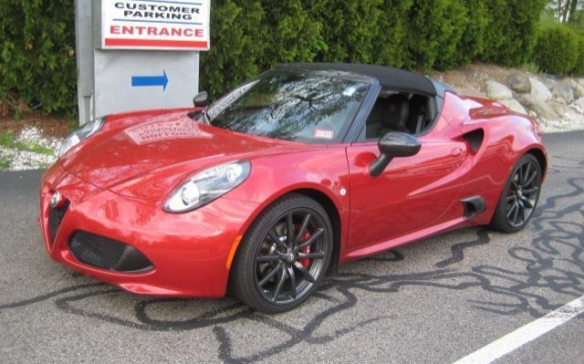7k-Mile 2016 Alfa Romeo 4C Spider