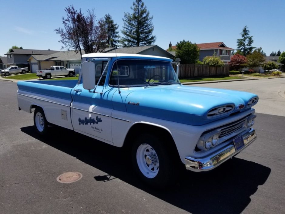 1961 Chevrolet C20 Apache Pickup Fleetside