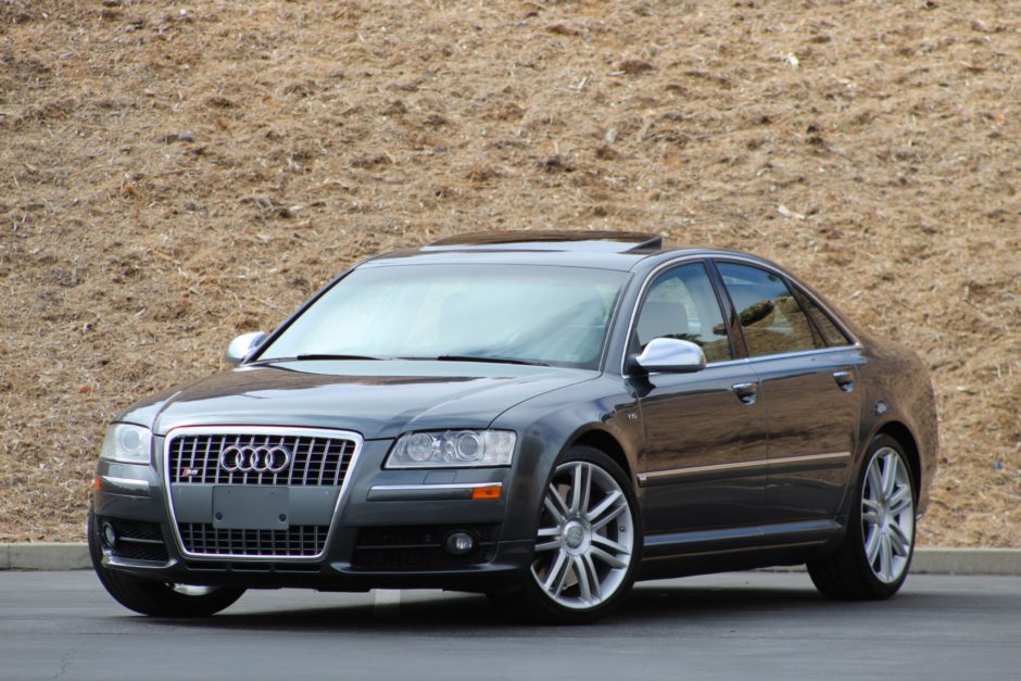 39k-Mile 2007 Audi S8