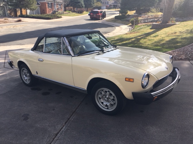 1982 Fiat 124 Spider 2000