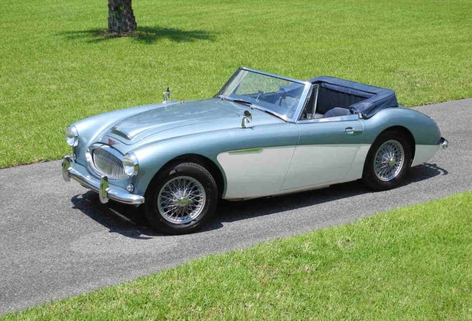 Restored 1962 Austin-Healey 3000 MK II BJ7