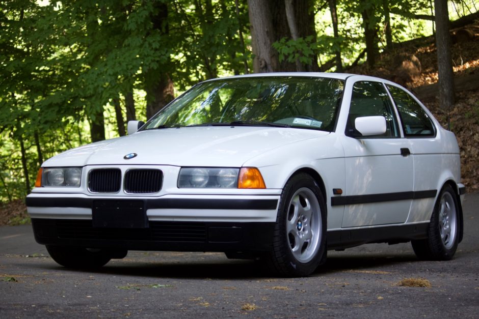 1995 BMW 318ti 5-Speed