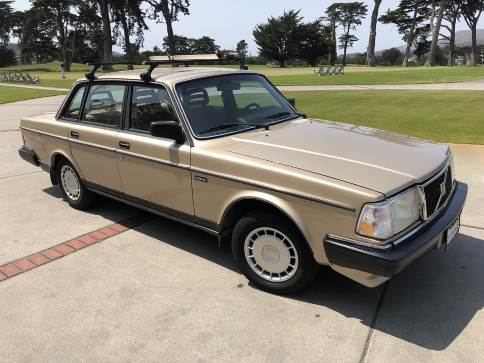 No Reserve: 1990 Volvo 240DL